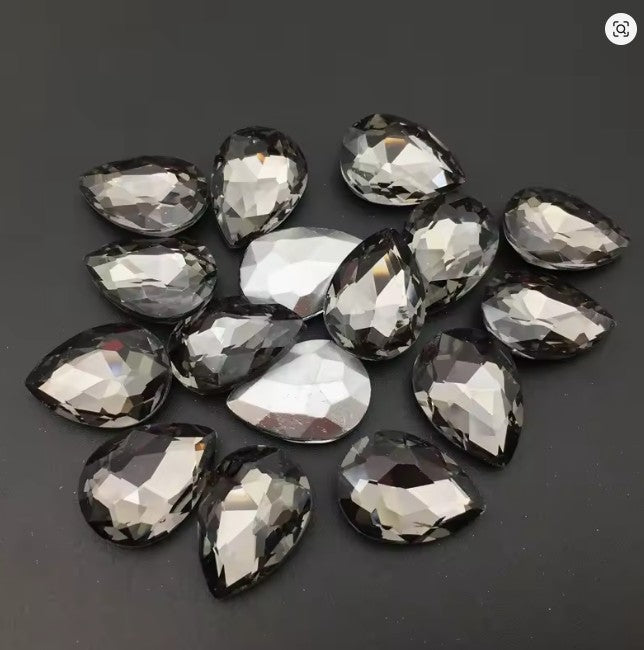 Teardrop Ear Plugs with Glass Crystal - Black