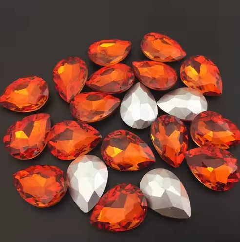 Teardrop Ear Plugs with Glass Crystal - Orange Red