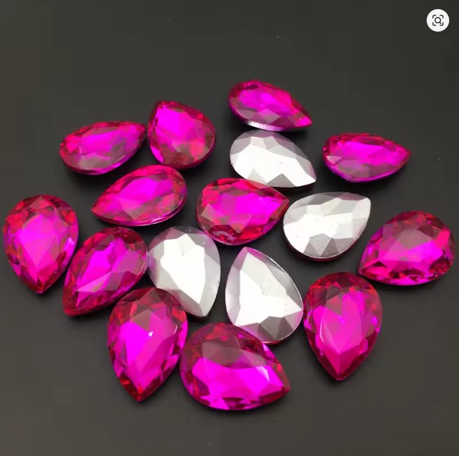 Teardrop Ear Plugs with Glass Crystal - Rose Red