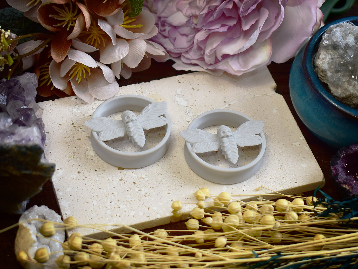 Ear Tunnels with Death’s-head Hawkmoth | 14 Colors