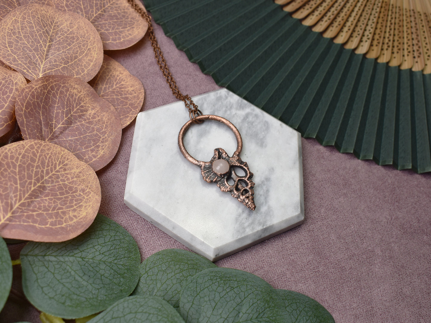 Miedziany wisior z różowym kwarcem i muszlą Skrzydlatego trytona Spirit Of Copper