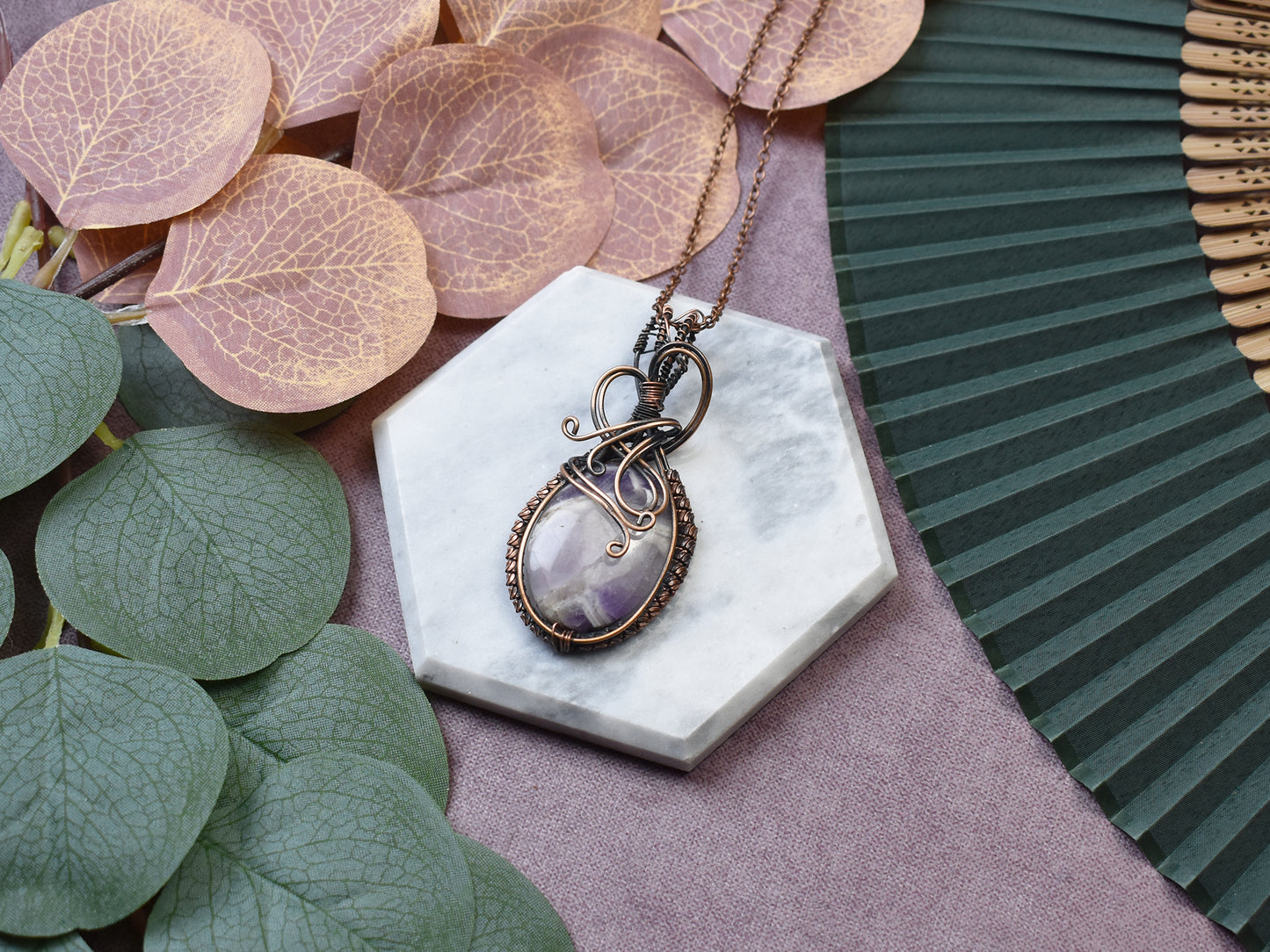 Miedziany wisiorek wire wrapping z ametystem Spirit Of Copper
