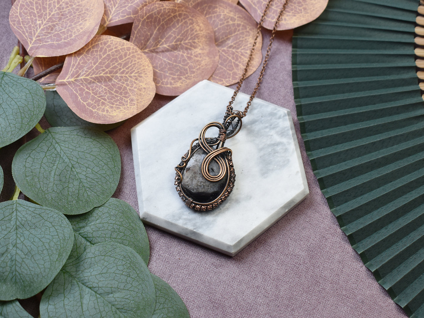 Miedziany wisiorek wire wrapping z agatem Spirit Of Copper