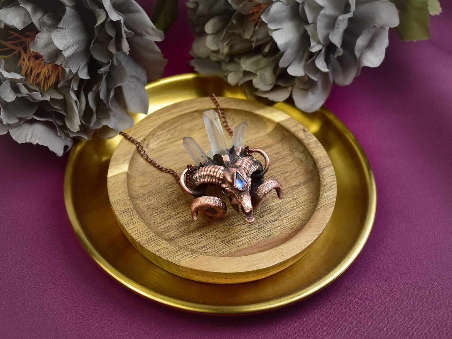 Miedziany wisior czaszka barana z kwarcem Spirit Of Copper