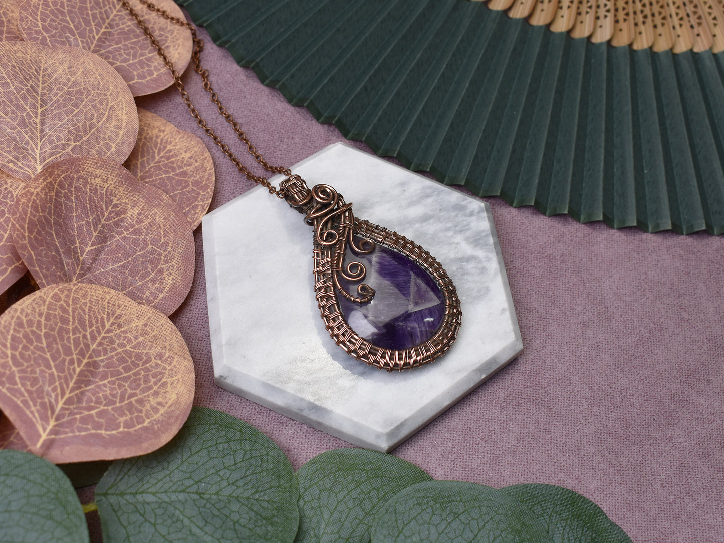 Miedziany wisiorek wire wrapping z ametystem Spirit Of Copper