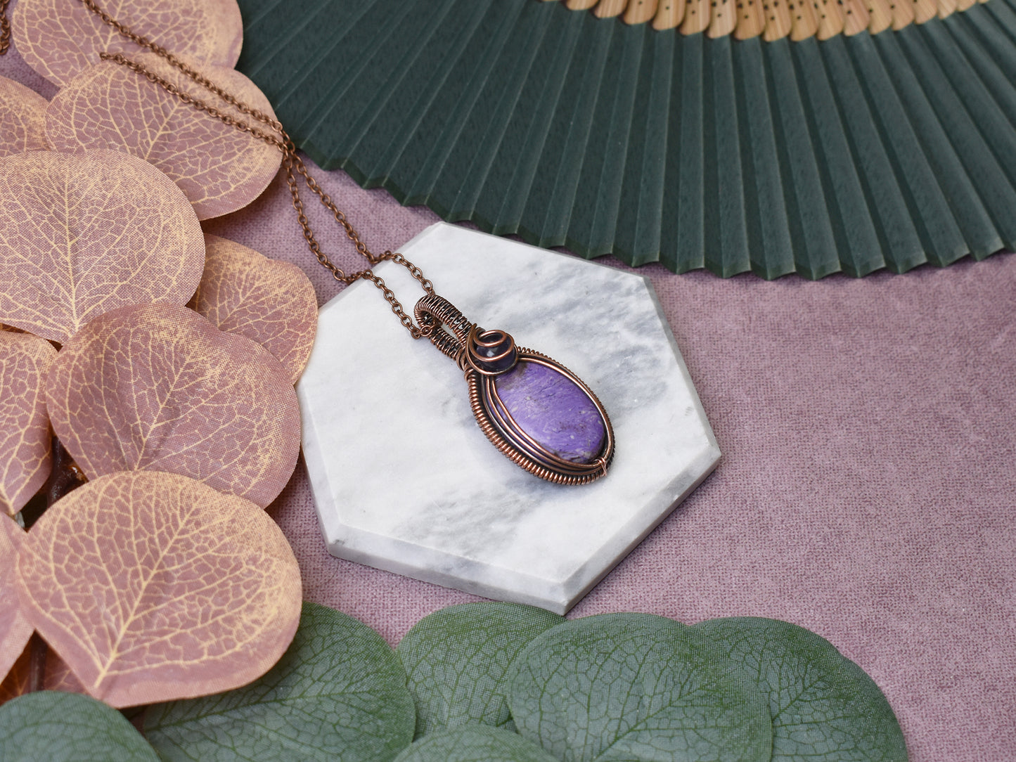 Miedziany wisiorek wire wrapping z purpurytem i ametystem Spirit Of Copper