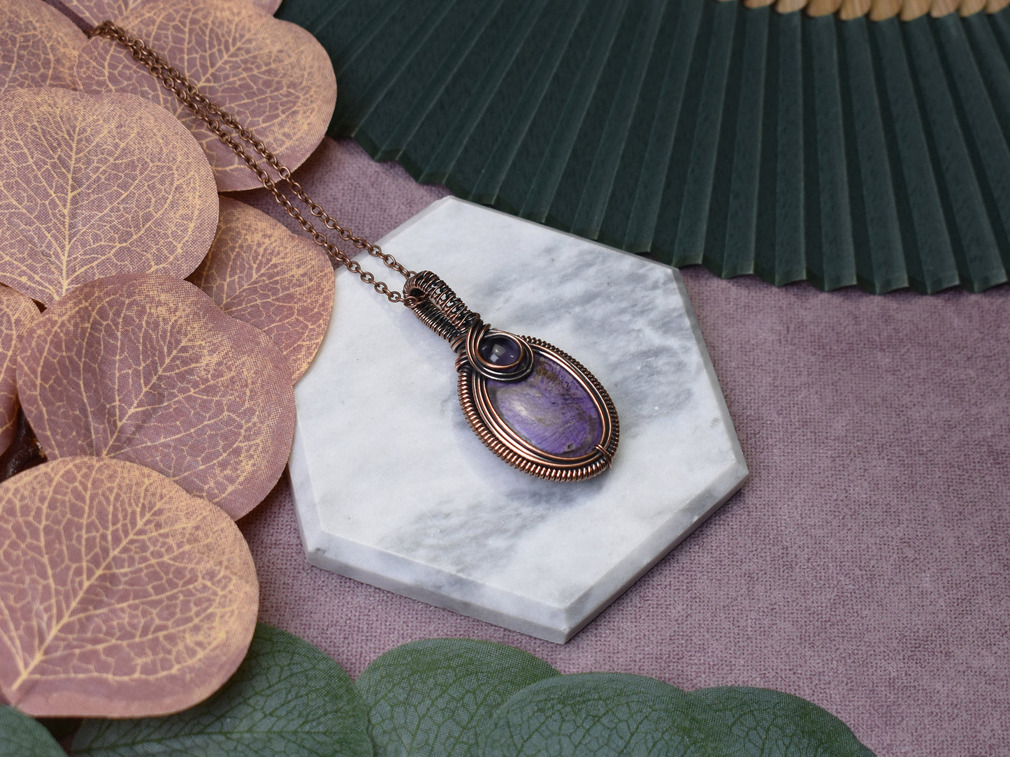 Miedziany wisiorek wire wrapping z purpurytem i ametystem Spirit Of Copper