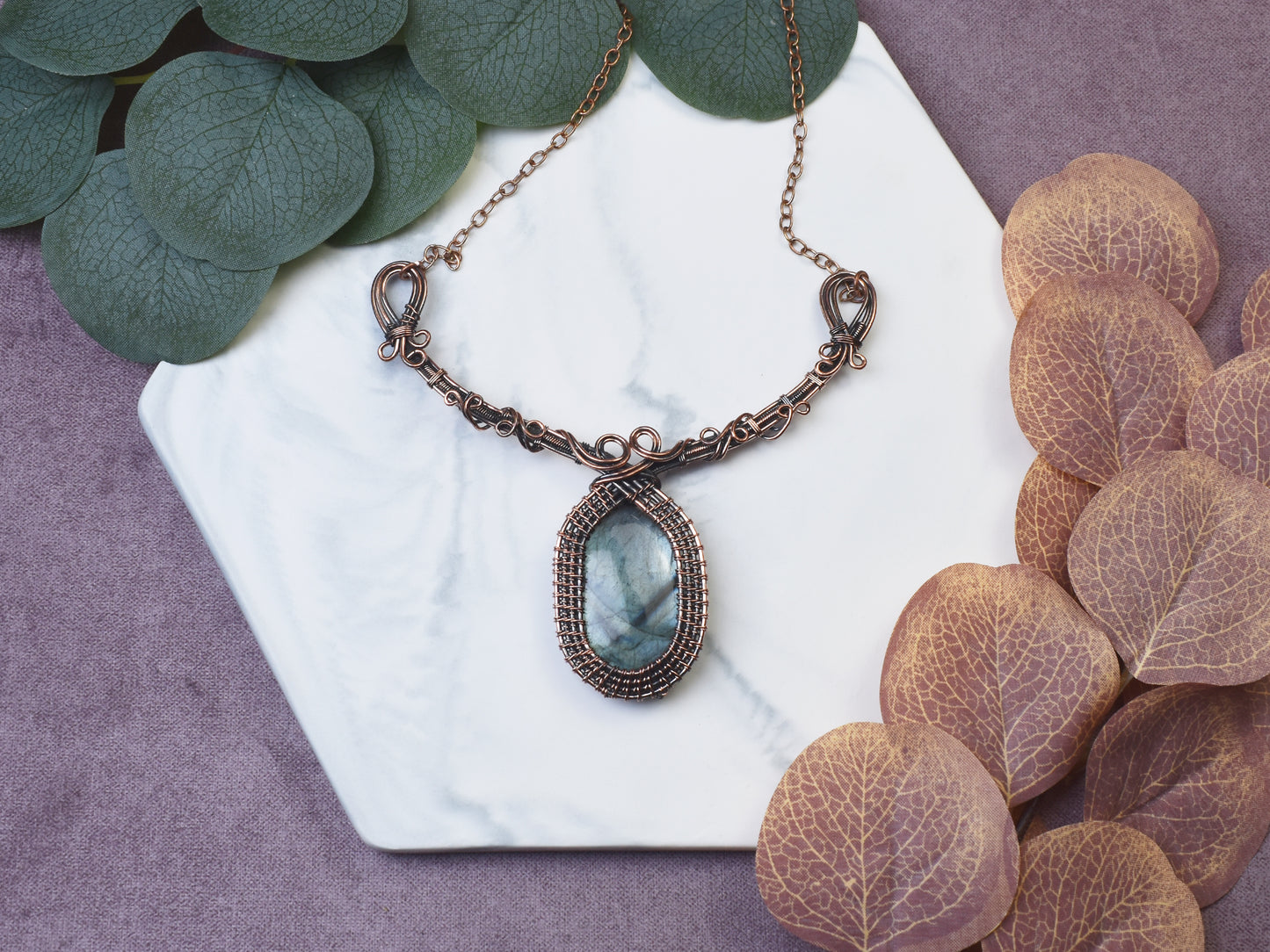 Miedziany naszyjnik wire wrapping z labradorytem Spirit Of Copper