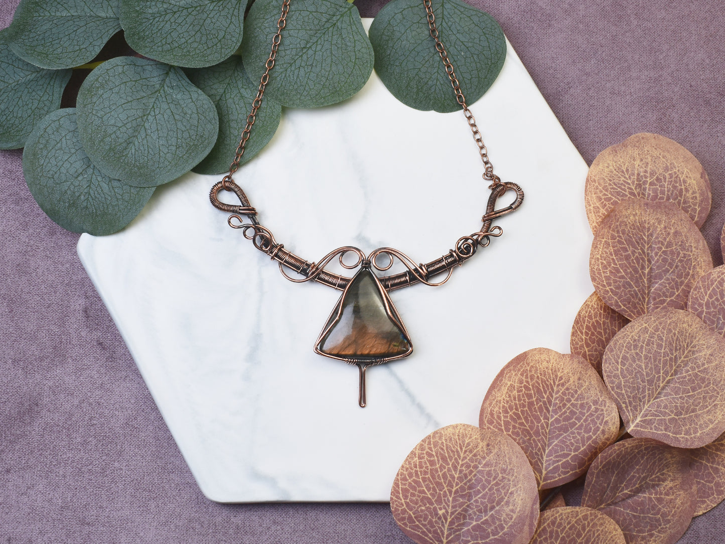 Miedziany naszyjnik wire wrapping z labradorytem Spirit Of Copper