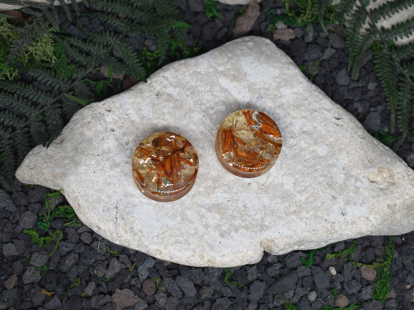 Plugi do uszu 28mm | Suszona lilia & Złoto | Para Spirit Of Copper