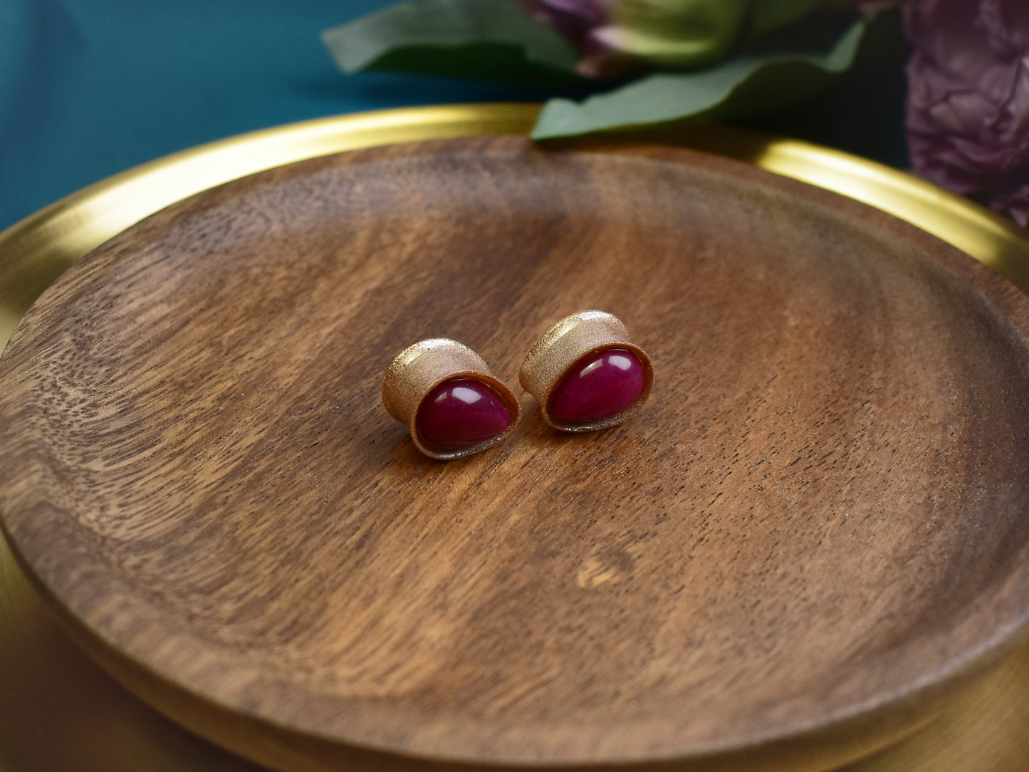 Złote plugi do uszu 14mm z jadeitem | Łezki | Para Spirit Of Copper
