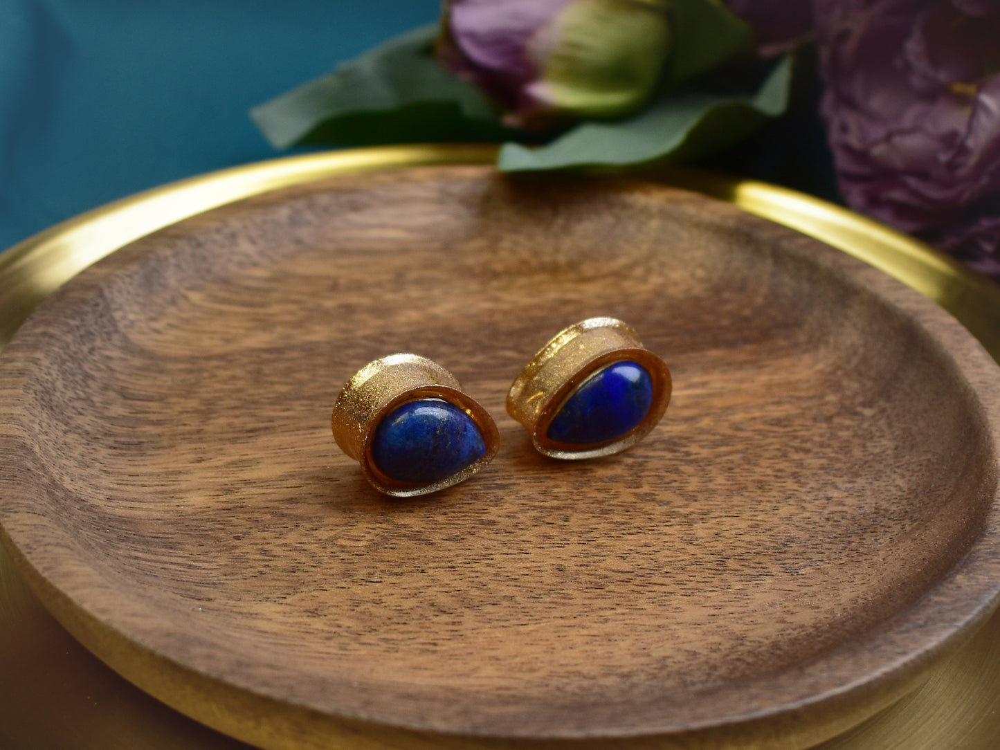 Złote plugi do uszu 19mm z lapisem lazuli | Łezki | Para Spirit Of Copper