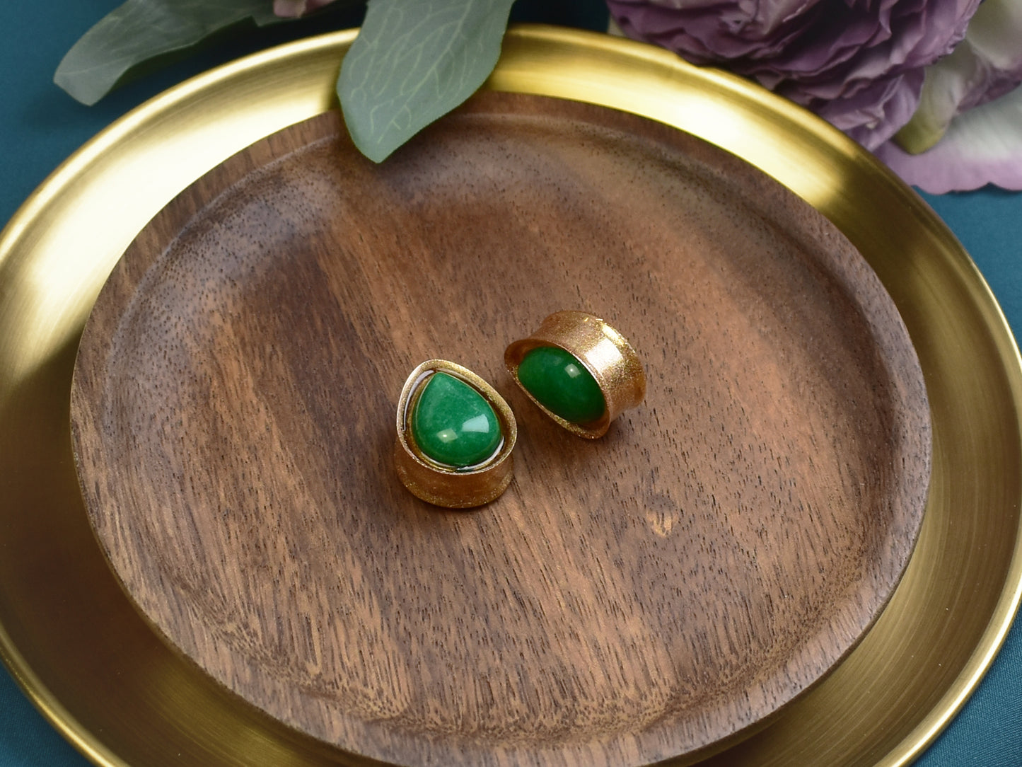 Złote plugi do uszu 22mm z jadeitem | Łezki | Para Spirit Of Copper