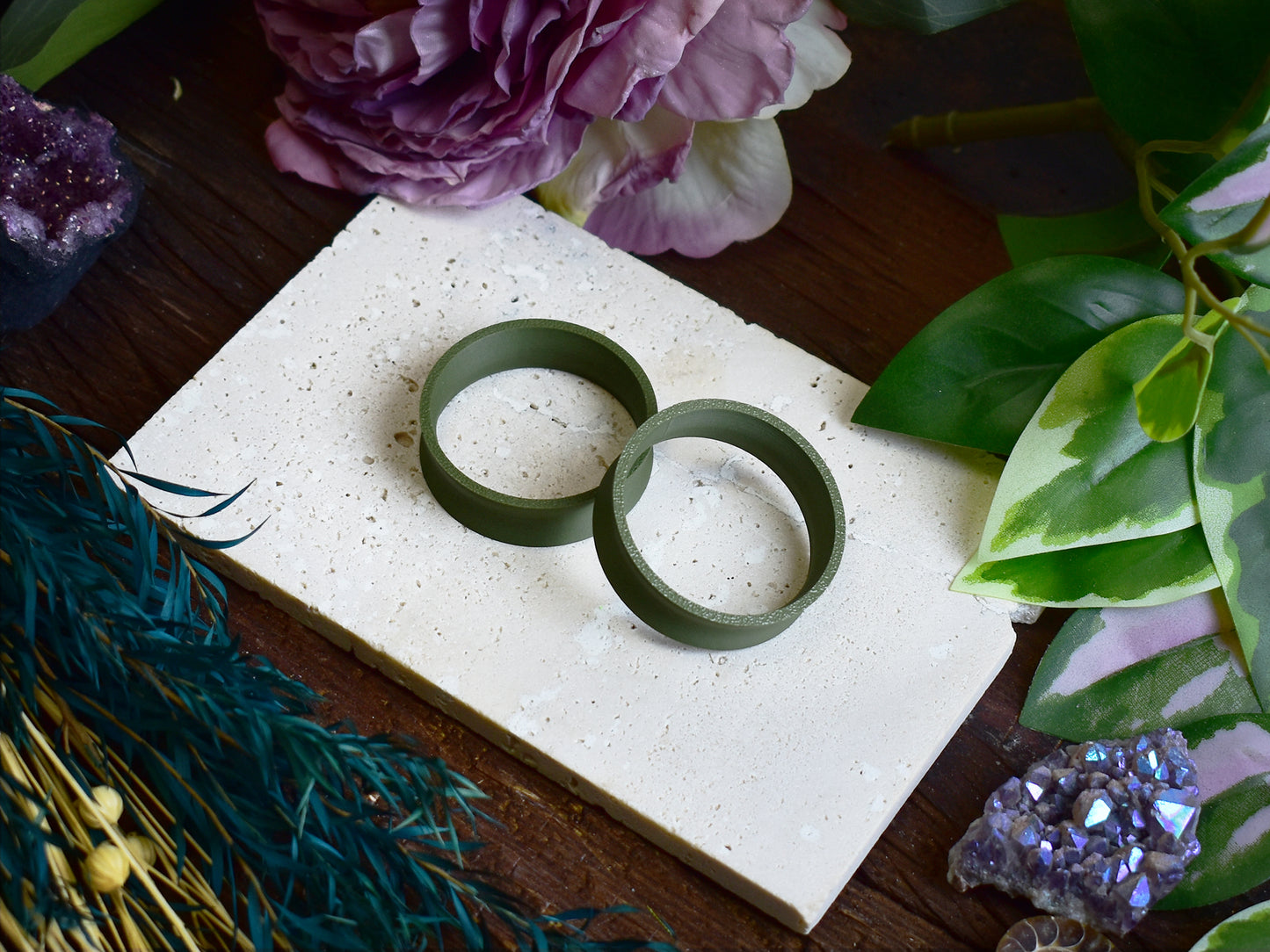 Ear tunnels 10-100mm | Dark Green | 12 Shapes