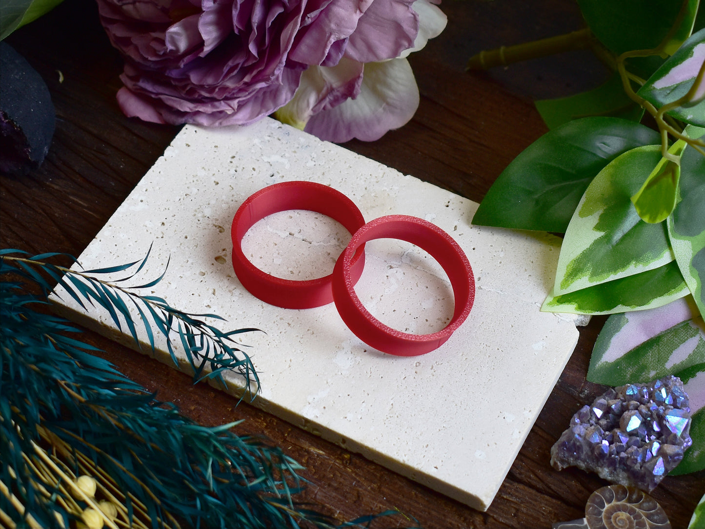 Ear tunnels 10-100mm | Red | 12 Shapes