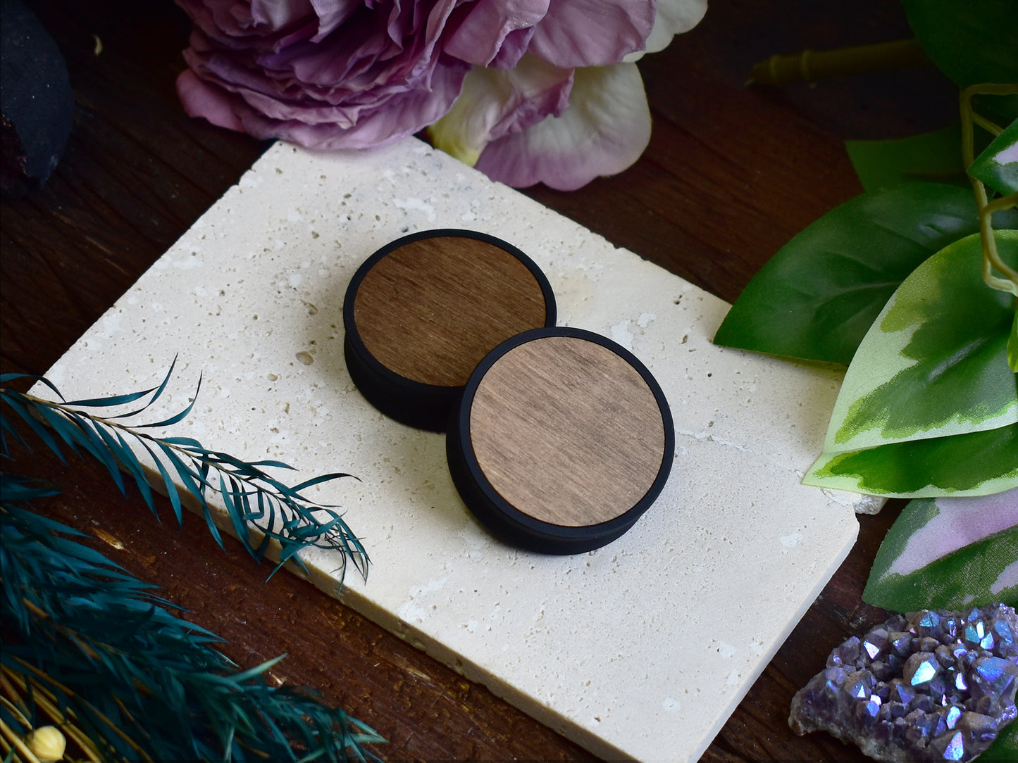 Túneles de oreja 10–100 mm con Relleno de Madera | Nogal