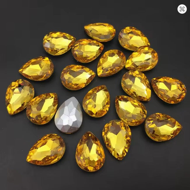 Teardrop Ear Plugs with Glass Crystal - Topaz