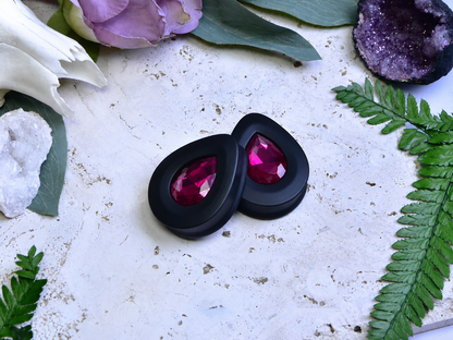 Teardrop Ear Plugs with Glass Crystal - Fuchsia
