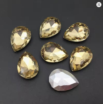 Teardrop Ear Plugs with Glass Crystal - Light Coffee