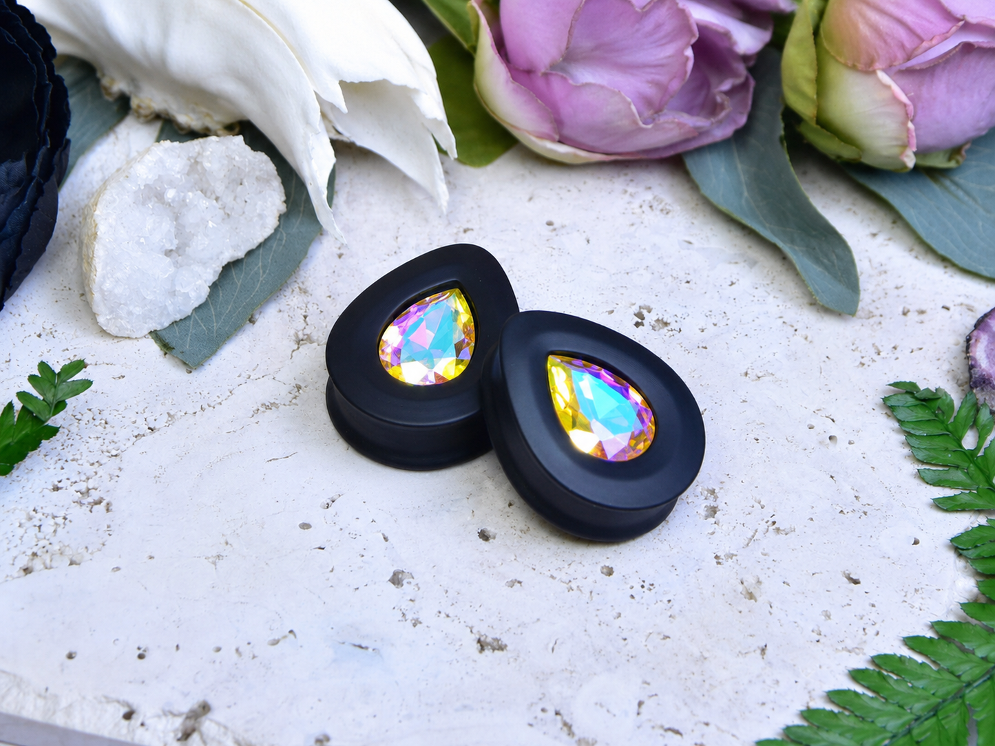 Teardrop Ear Plugs with Glass Crystal - Jonquil AB