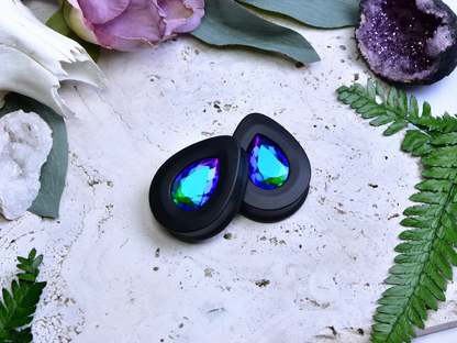 Teardrop Ear Plugs with Glass Crystal - Emerald AB