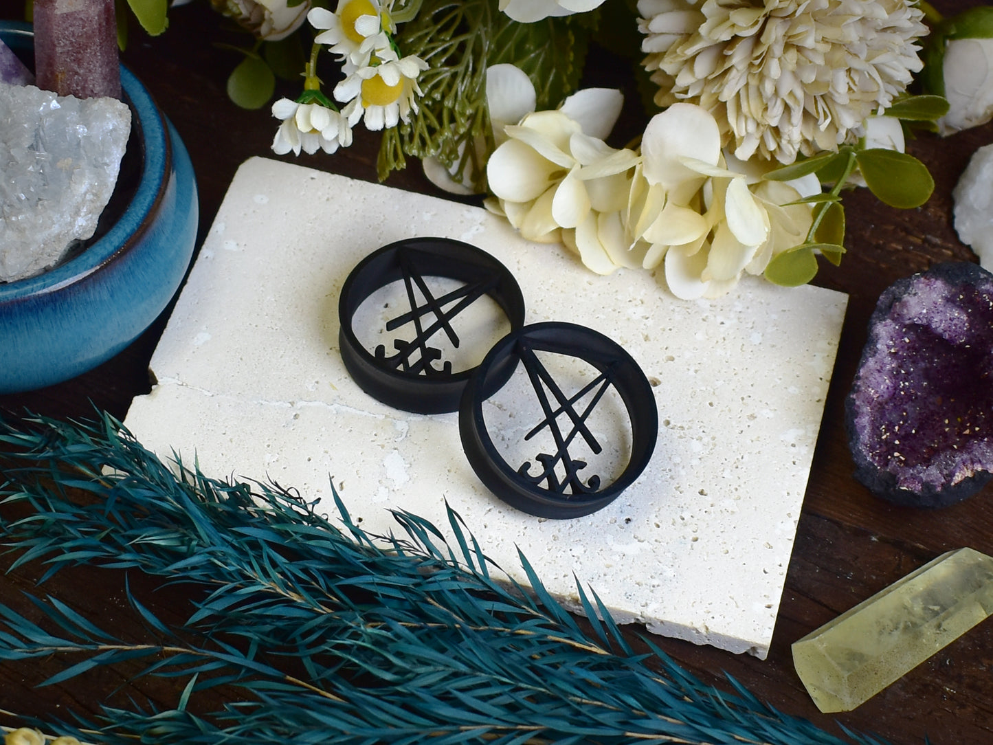 Tunele do Uszu z Pieczęcią Lucyfera | 14 Kolorów