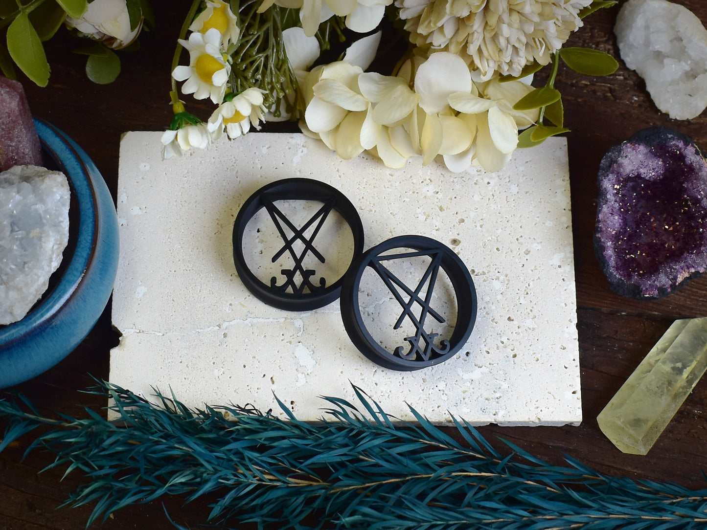 Tunele do Uszu z Pieczęcią Lucyfera | 14 Kolorów