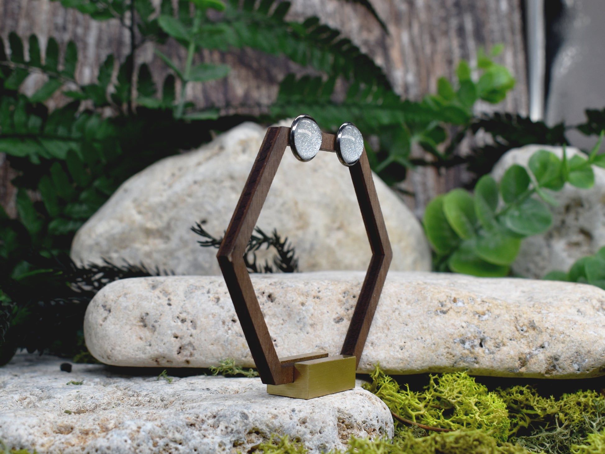 Stalowe kolczyki wkrętki z brokatowymi oczkami Spirit Of Copper