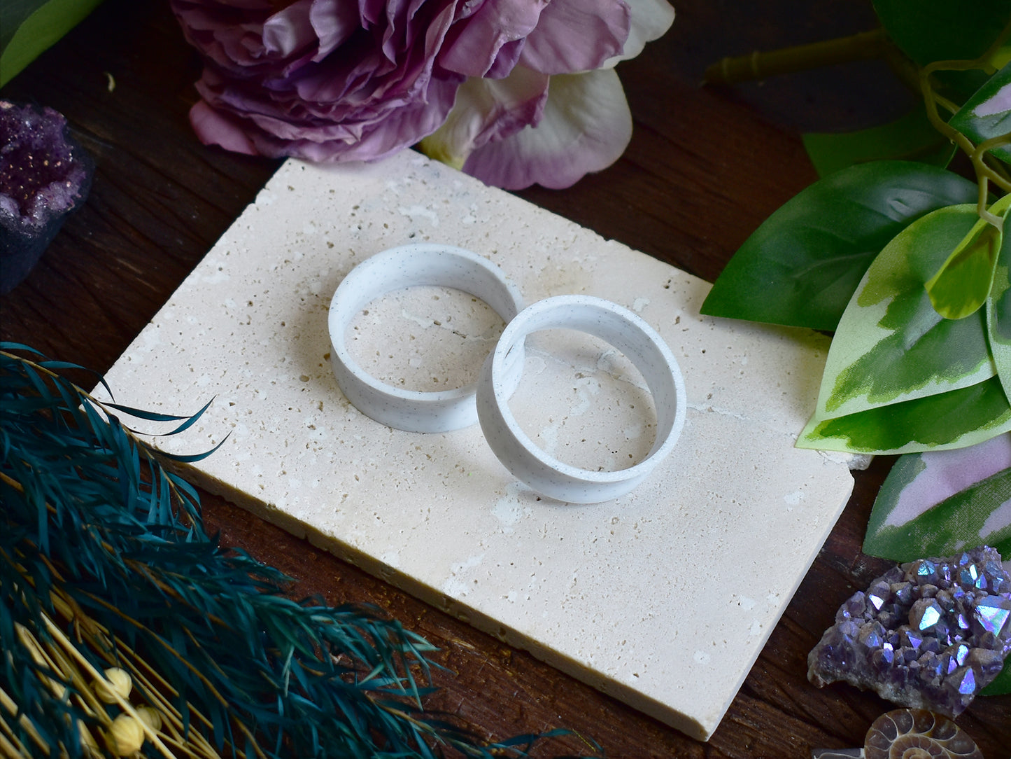 Tunele do uszu 10-100mm | Biały marmur