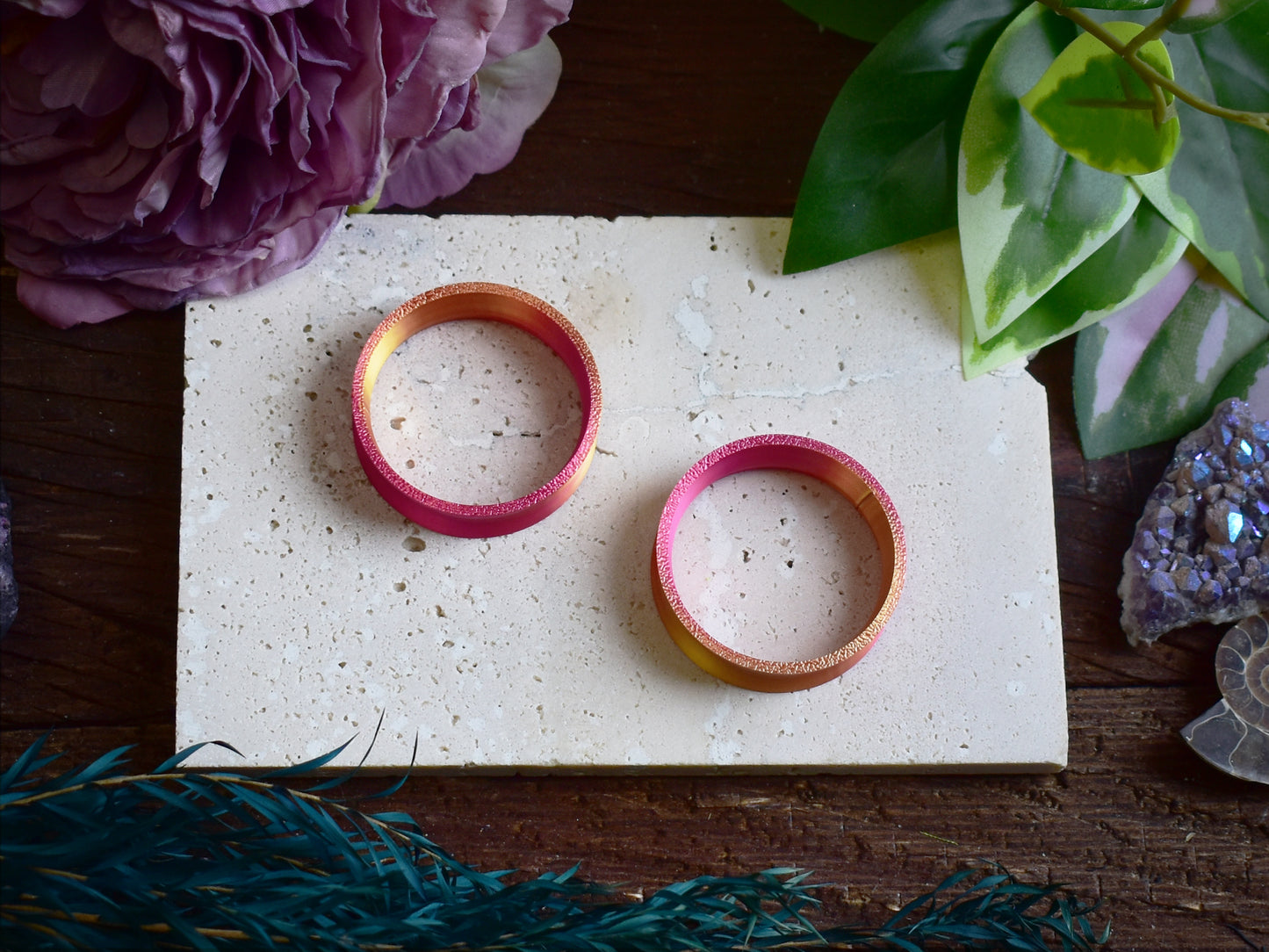 Túneles para orejas 10-100mm | Oro y rosa