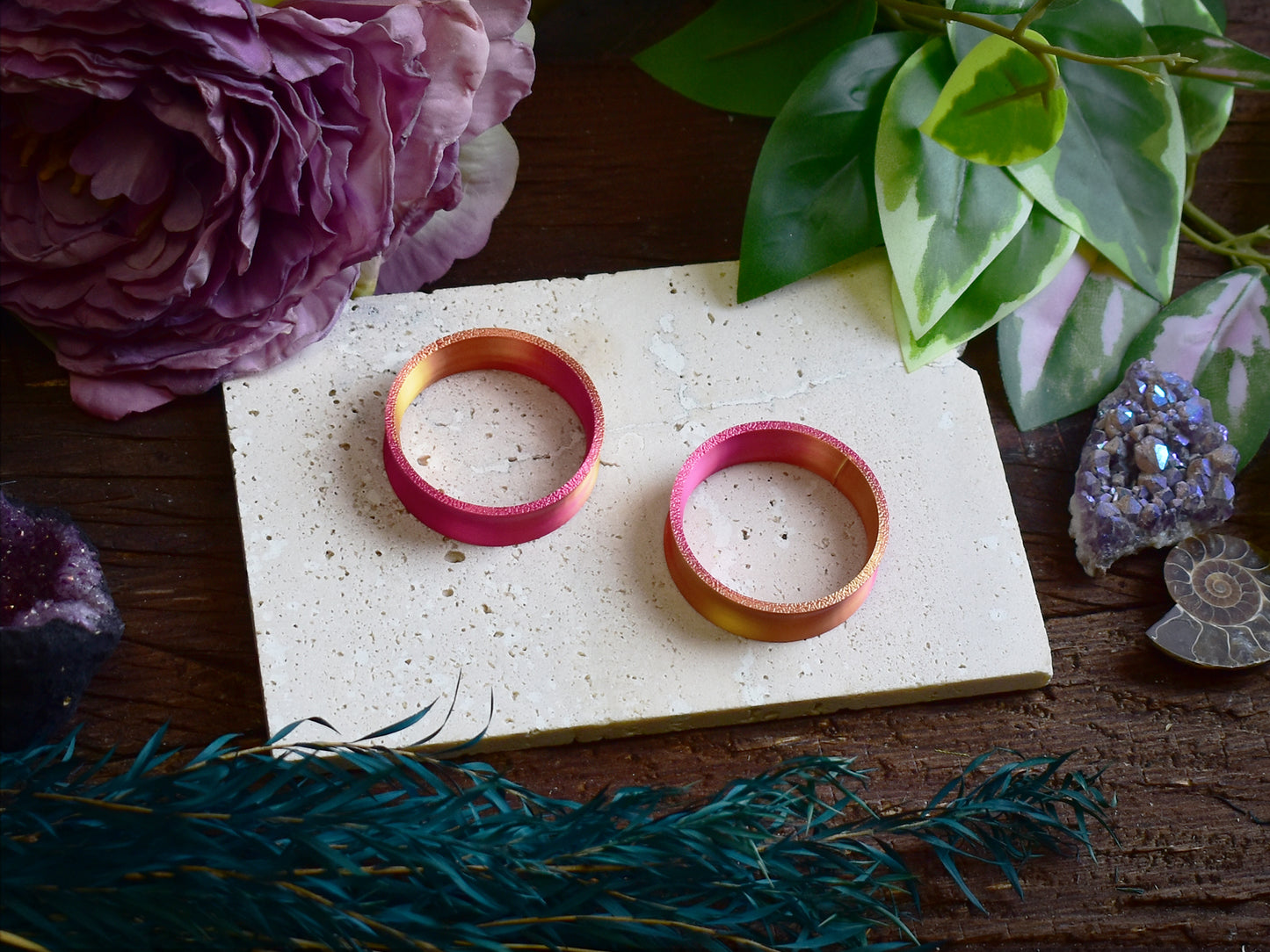 Túneles para orejas 10-100mm | Oro y rosa