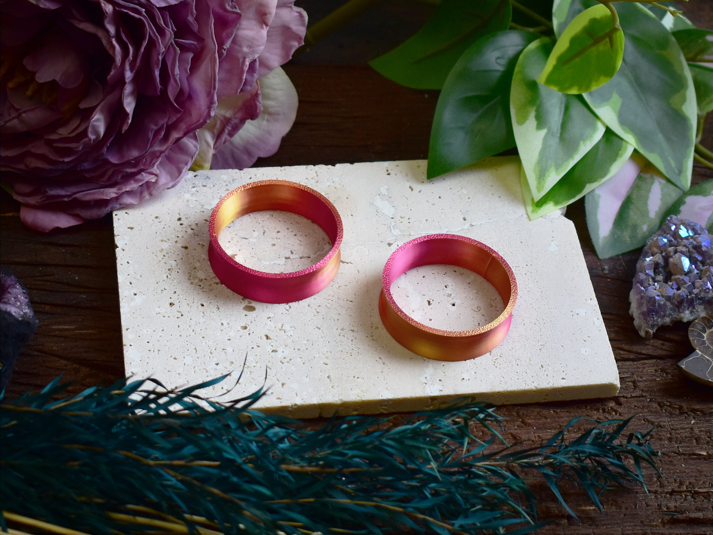 Túneles para orejas 10-100mm | Oro y rosa