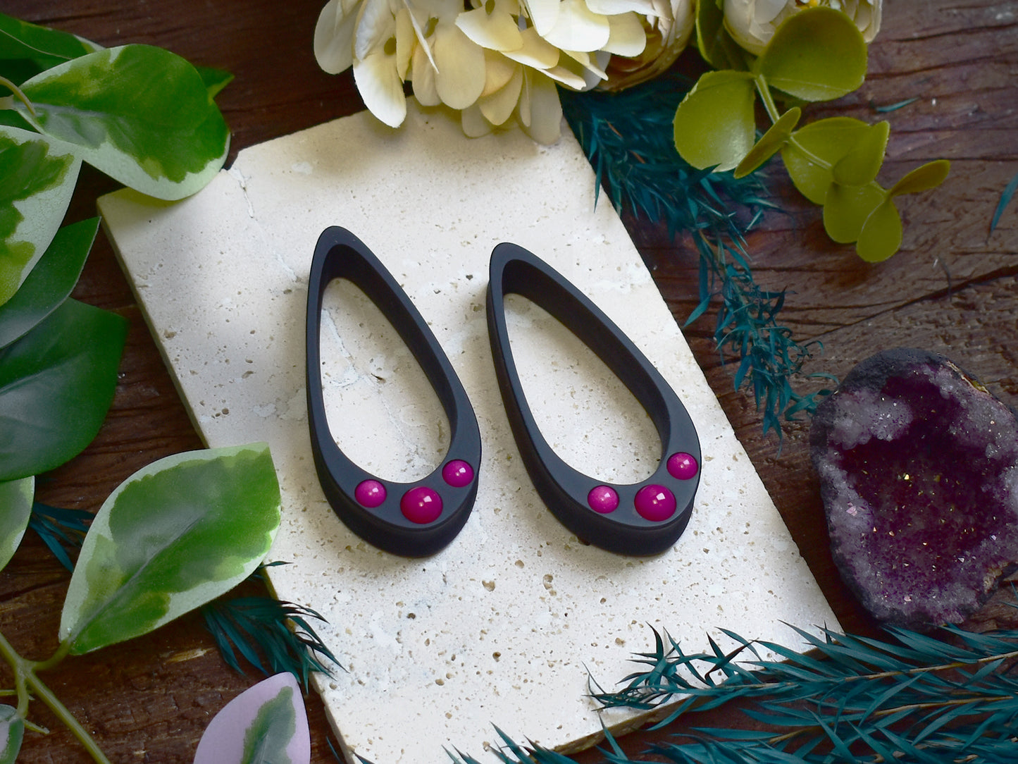 Long Teardrop Ear Plugs 25-100mm with Dark Pink Jade