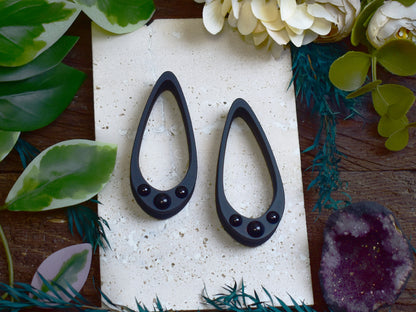 Long Teardrop Ear Plugs 25-100mm with Black Onyx