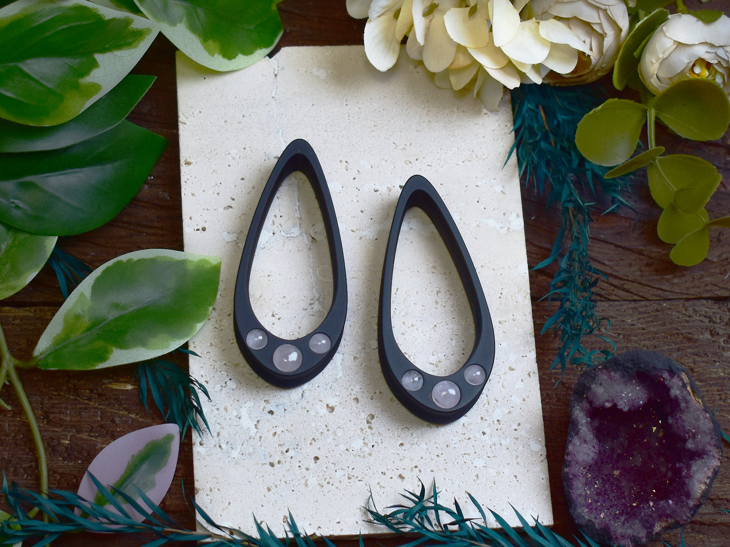 Long Teardrop Ear Plugs 25-100mm with Rose Quartz