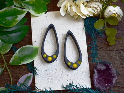 Long Teardrop Ear Plugs 25-100mm with Yellow Jade