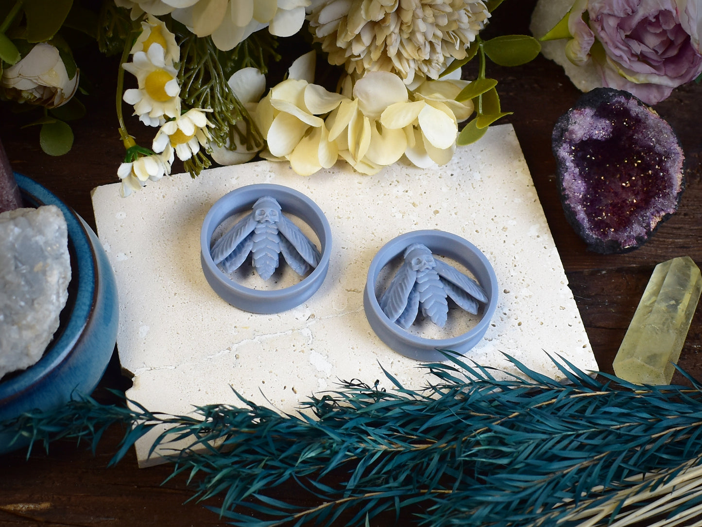 Ear Tunnels with Death’s-head Hawkmoth | 14 Colors