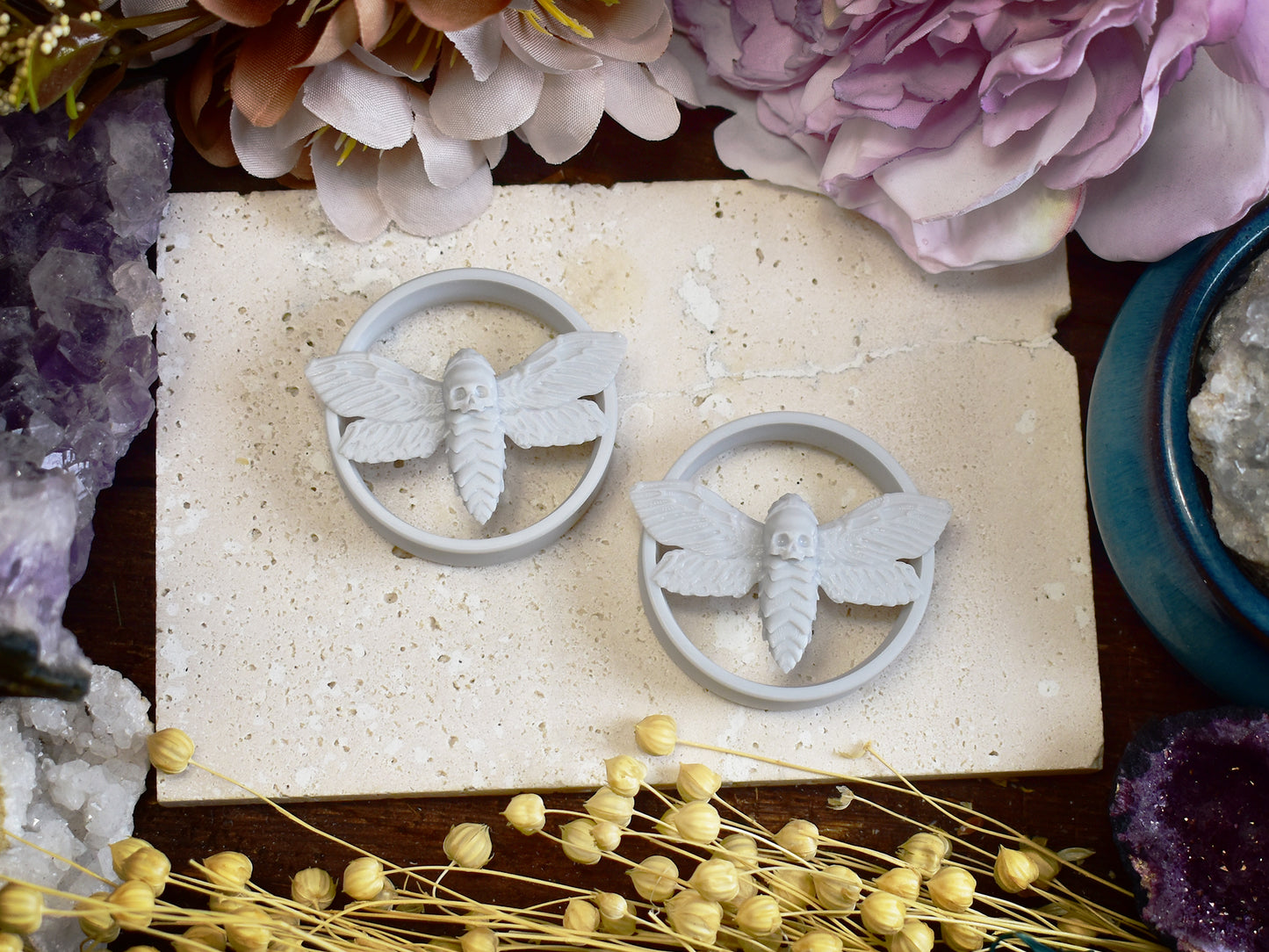 Ear Tunnels with Death’s-head Hawkmoth | 14 Colors