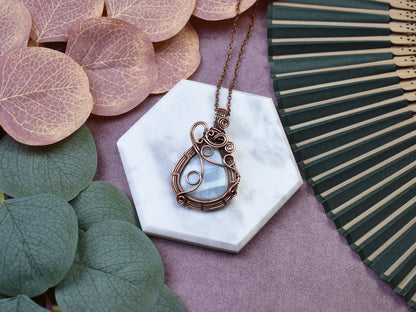 Miedziany Wisiorek Wire-Wrapping z Opalem Owyhee
