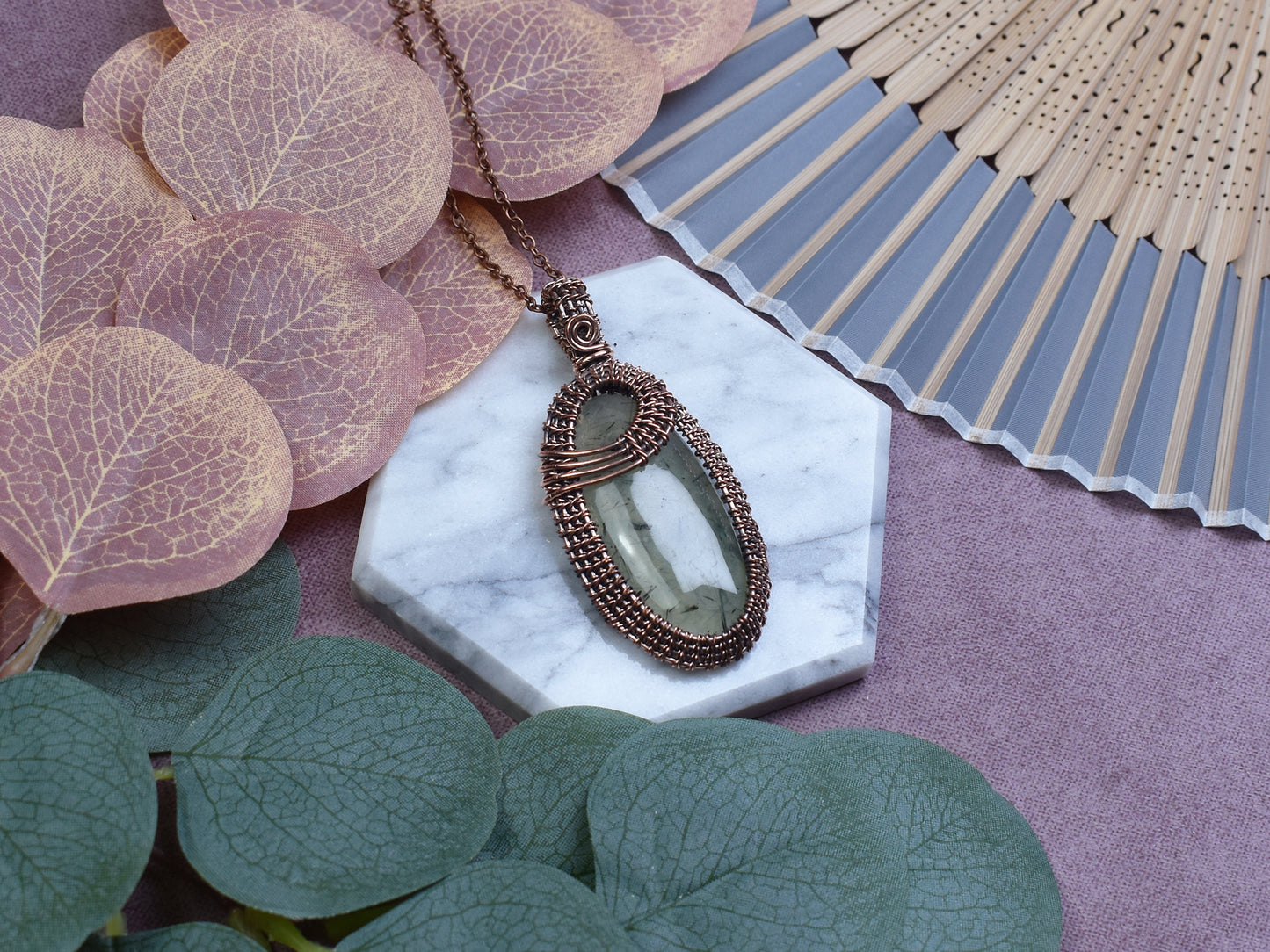 Miedziany Wisiorek Wire-Wrapping z Prehnitem