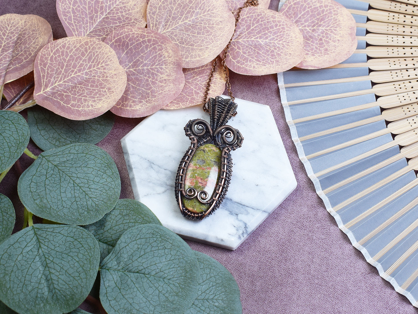 Miedziany Wisiorek Wire-Wrapping z Unakitem