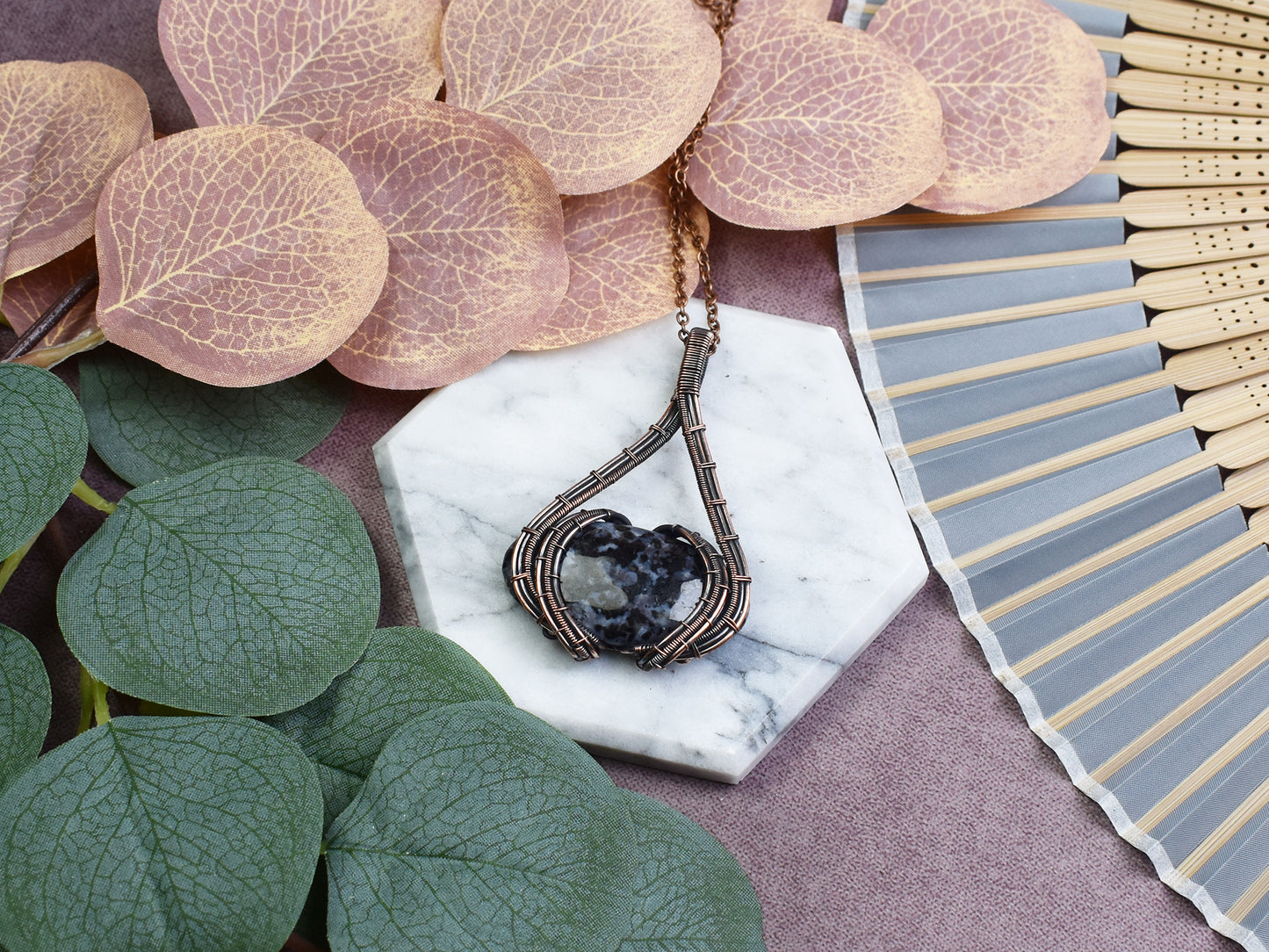 Miedziany Wisiorek Wire Wrapping z Jaspisem Garbo