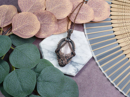Miedziany Wisiorek Wire Wrapping z Różowym Kwarcem