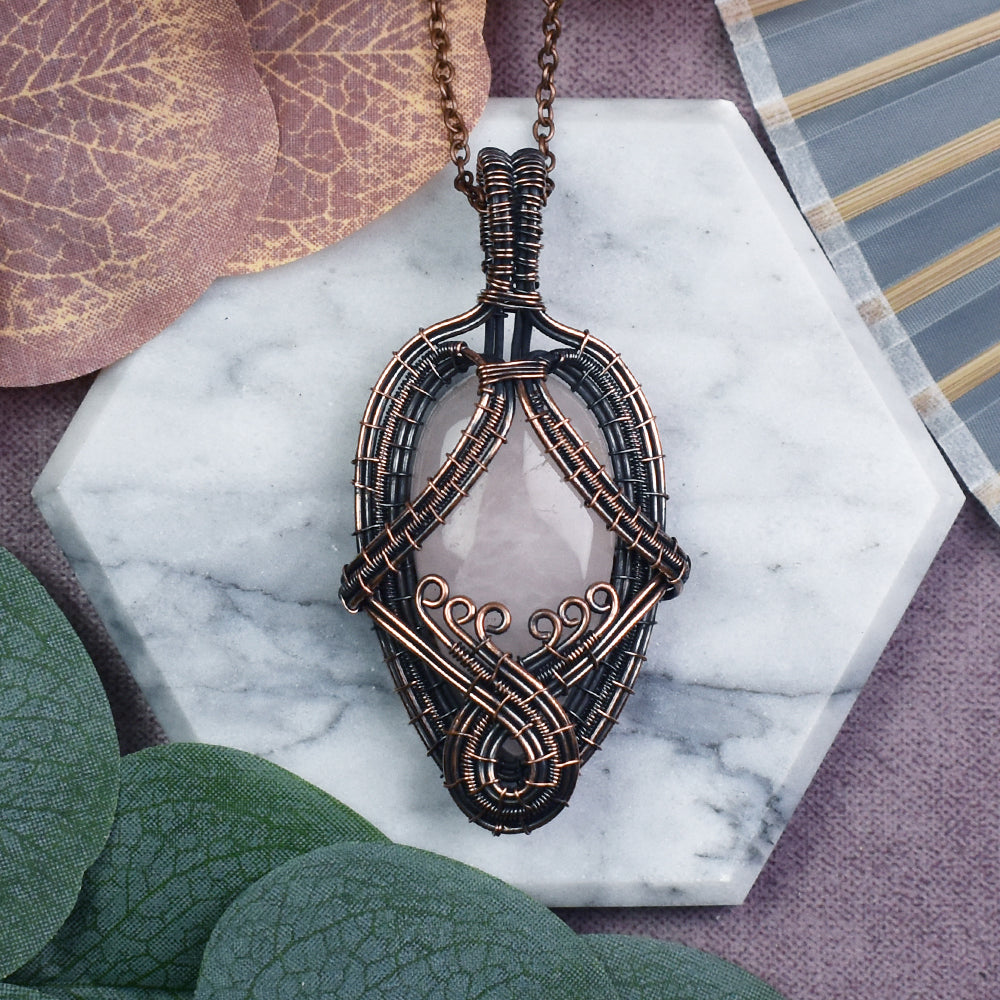 Miedziany Wisiorek Wire Wrapping z Różowym Kwarcem