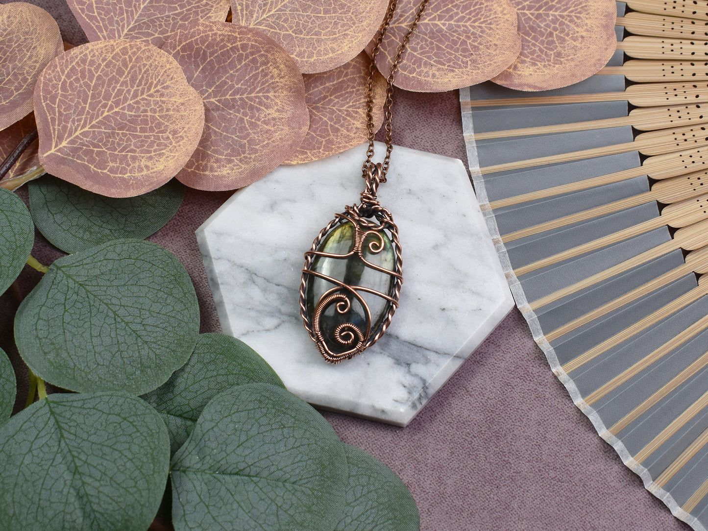 Miedziany Wisiorek Wire-Wrapping z Labradorytem