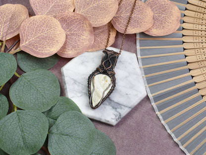 Miedziany Wisiorek Wire-Wrapping z Jaspisem Larsonite