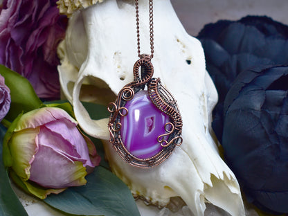 Miedziany wisiorek wire wrapping z różowym agatem