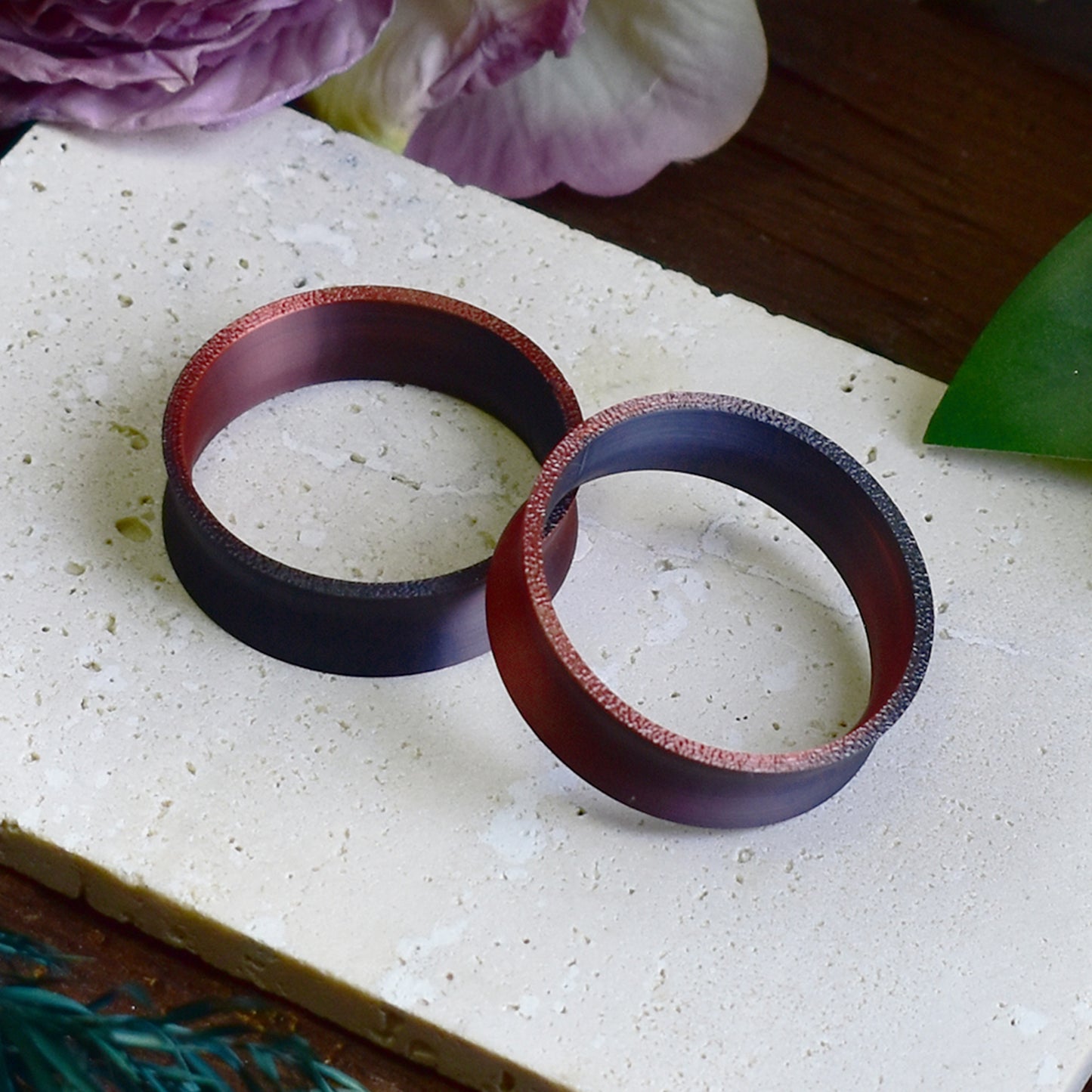 Tunele do uszu 10-100mm | Czarno-czerwone