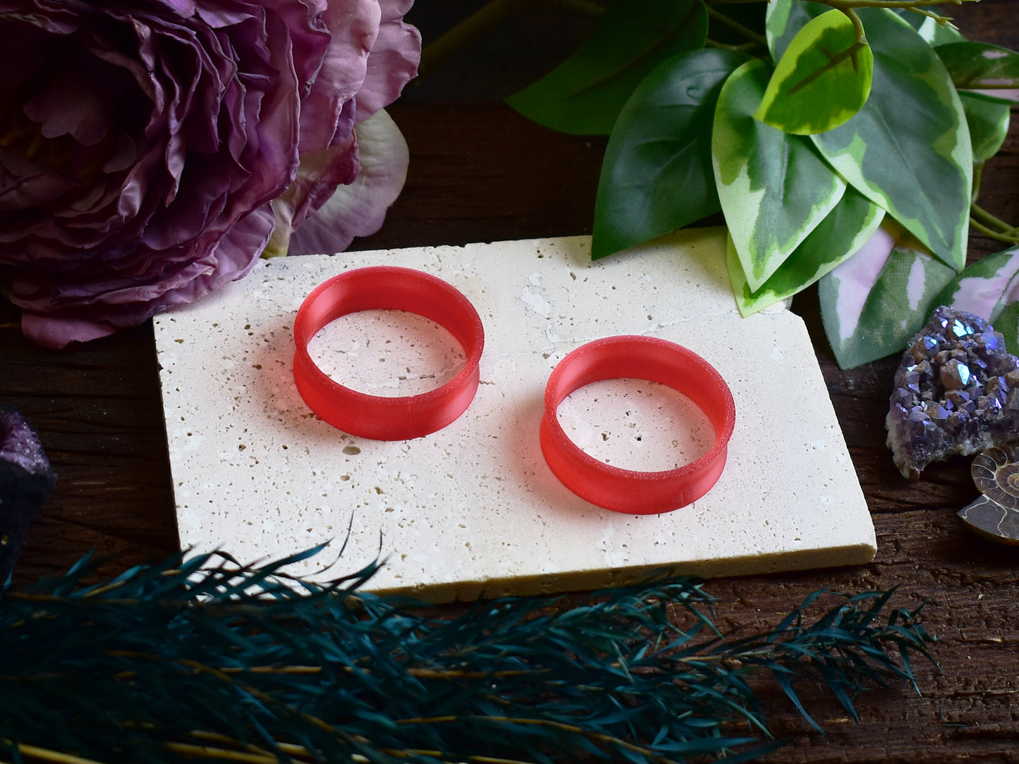 Tunele do uszu 10-100mm | Transparentne czerwone