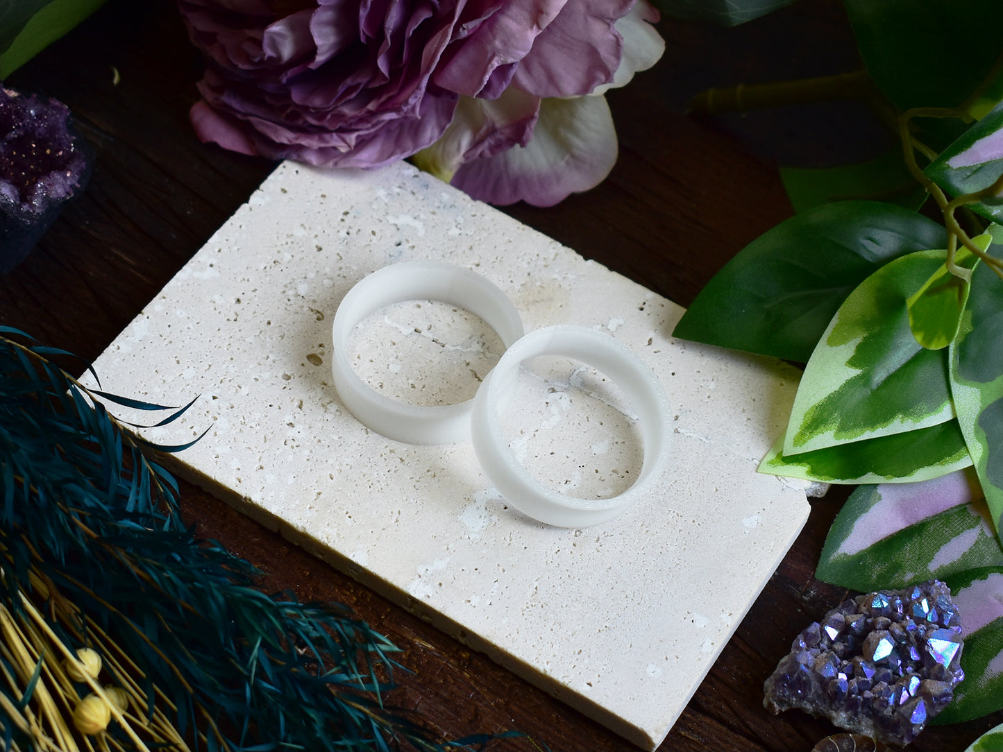 Tunele do uszu 10-100mm | Transparentne białe